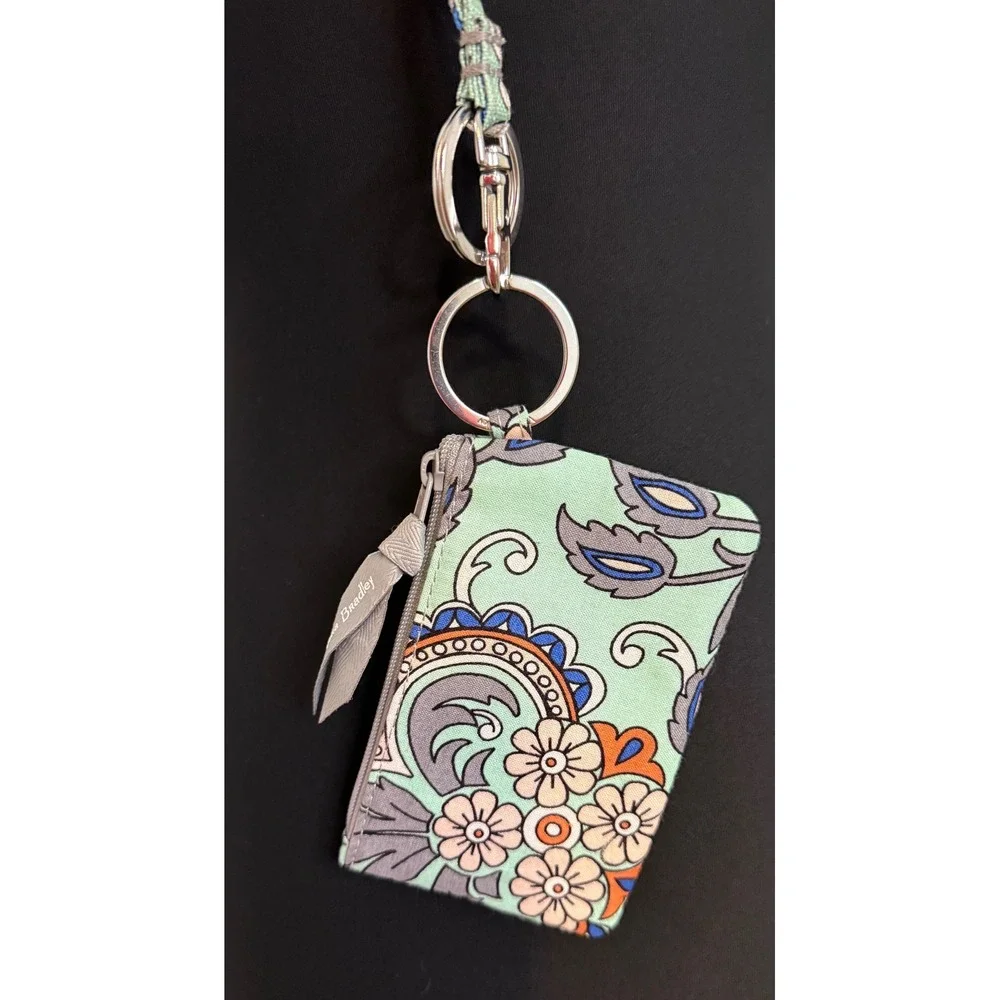 Vera Bradley‎ Mint Green Paisley Zip ID Case and Lanyard Set Women Accessory